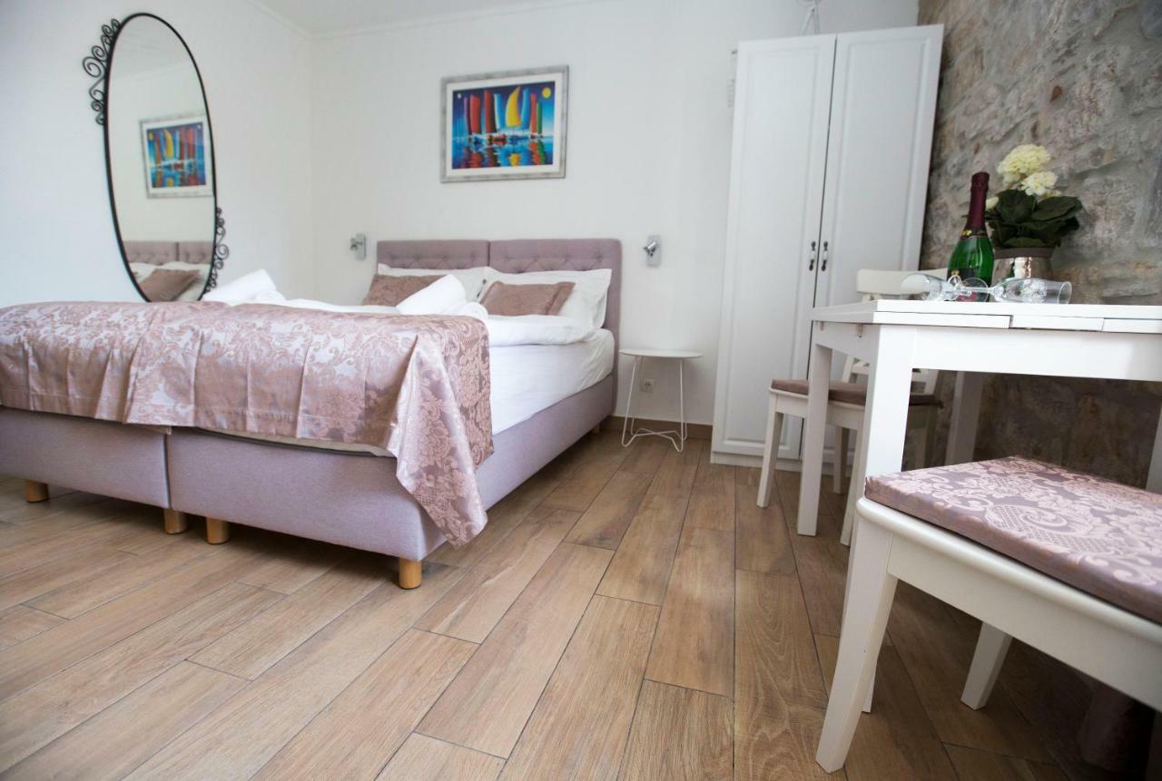 Guest House Paradise Split Bagian luar foto