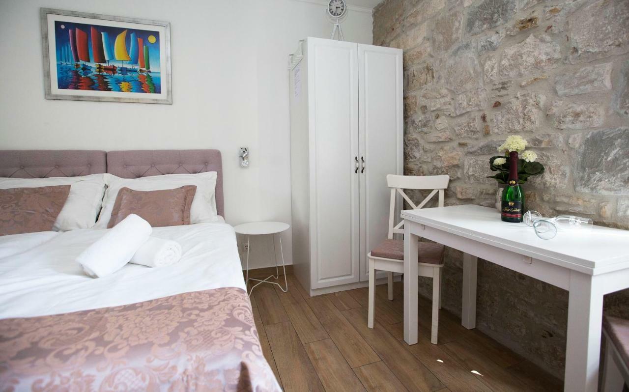 Guest House Paradise Split Bagian luar foto